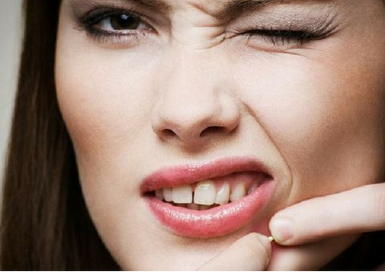 how-to-get-rid-of-whiteheads-featured-image